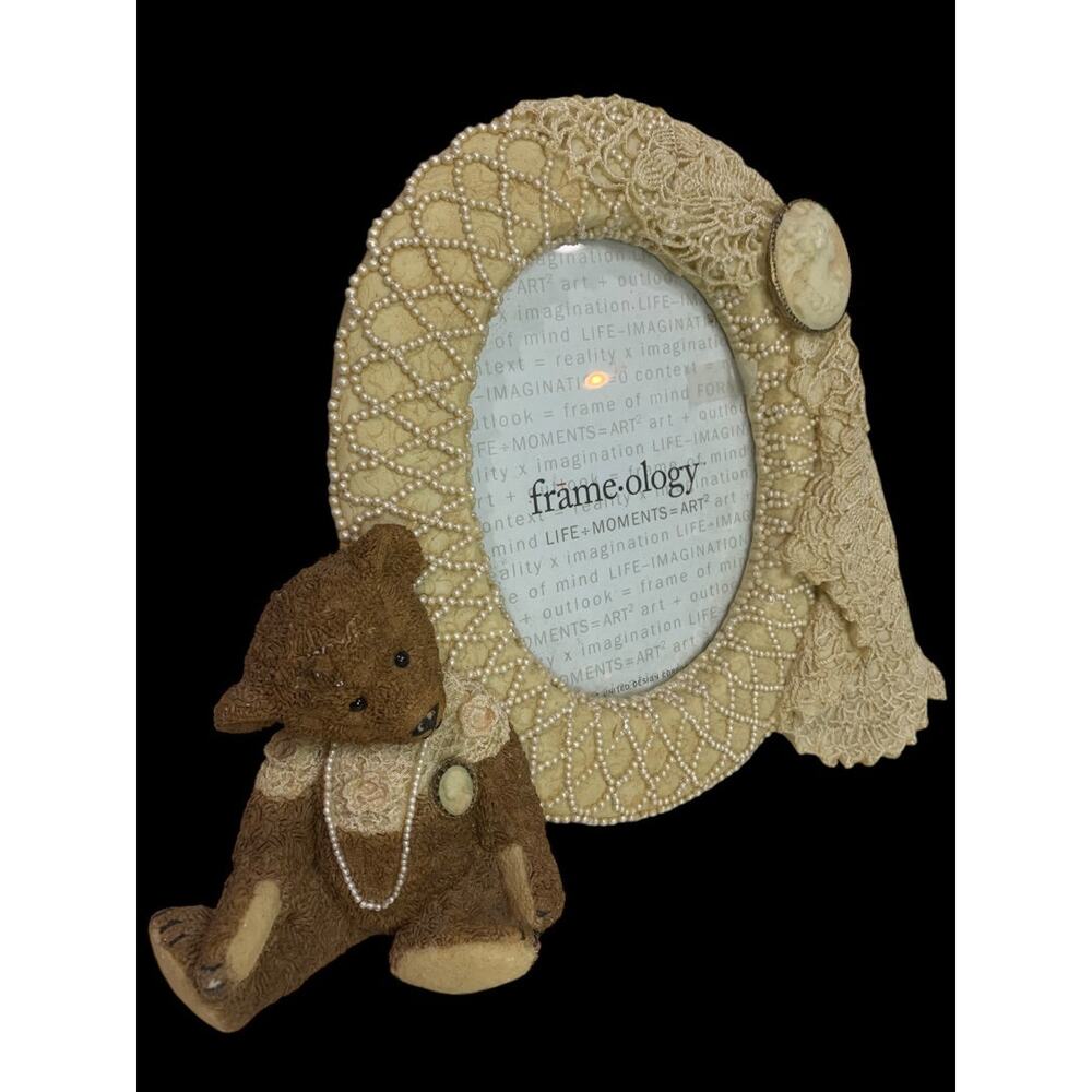 Vintage 1997 Frame ology Teddy Cameo Oval Tabletop Picture Frame
